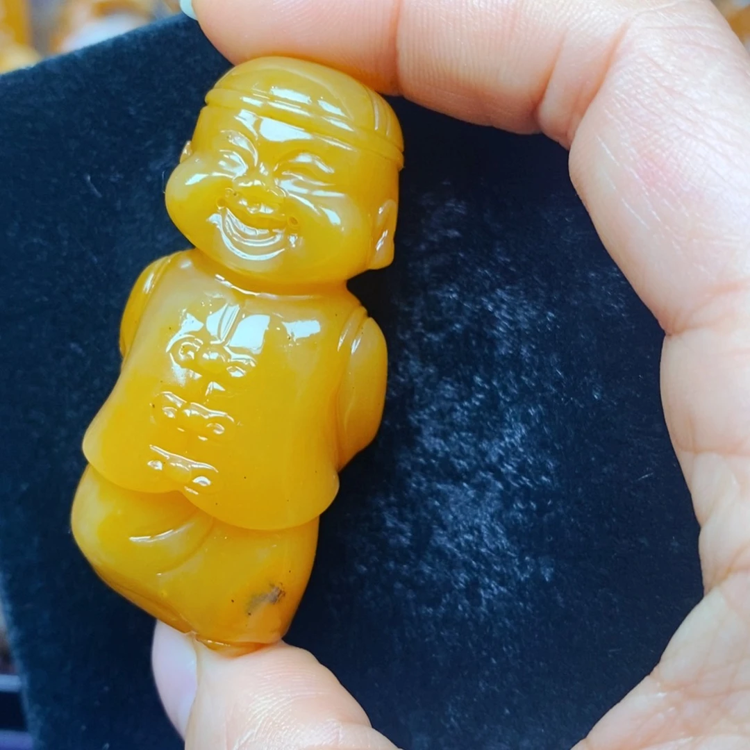 未镶嵌石英质玉（黄龙玉）颈饰