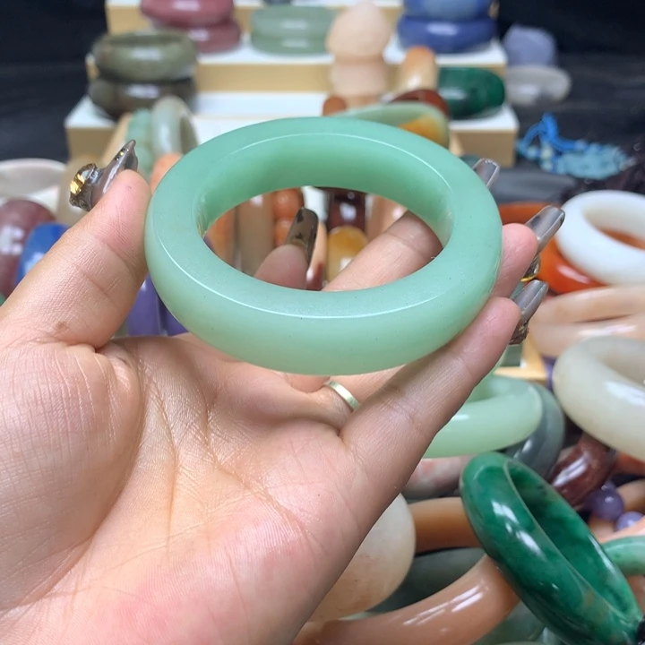 未镶嵌手镯石英质玉阿**空