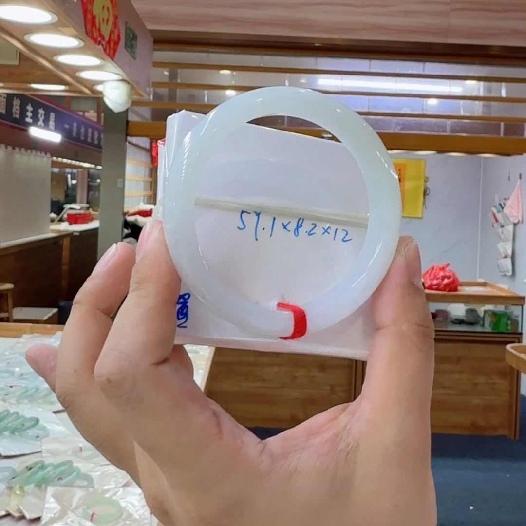翡翠未镶嵌手镯翡翠
