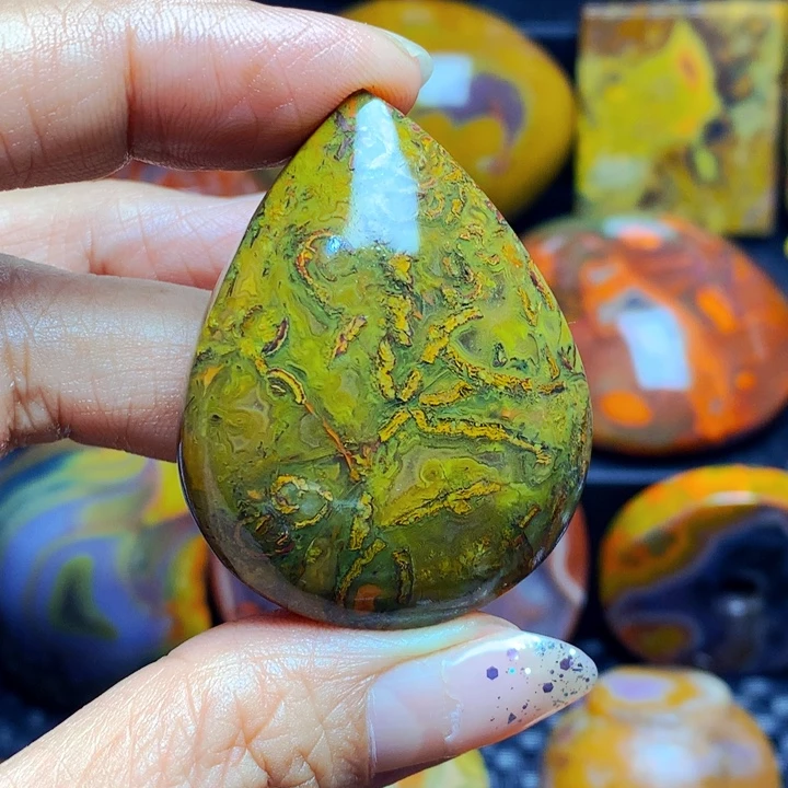 滴***君玛瑙/玉髓合金颈饰