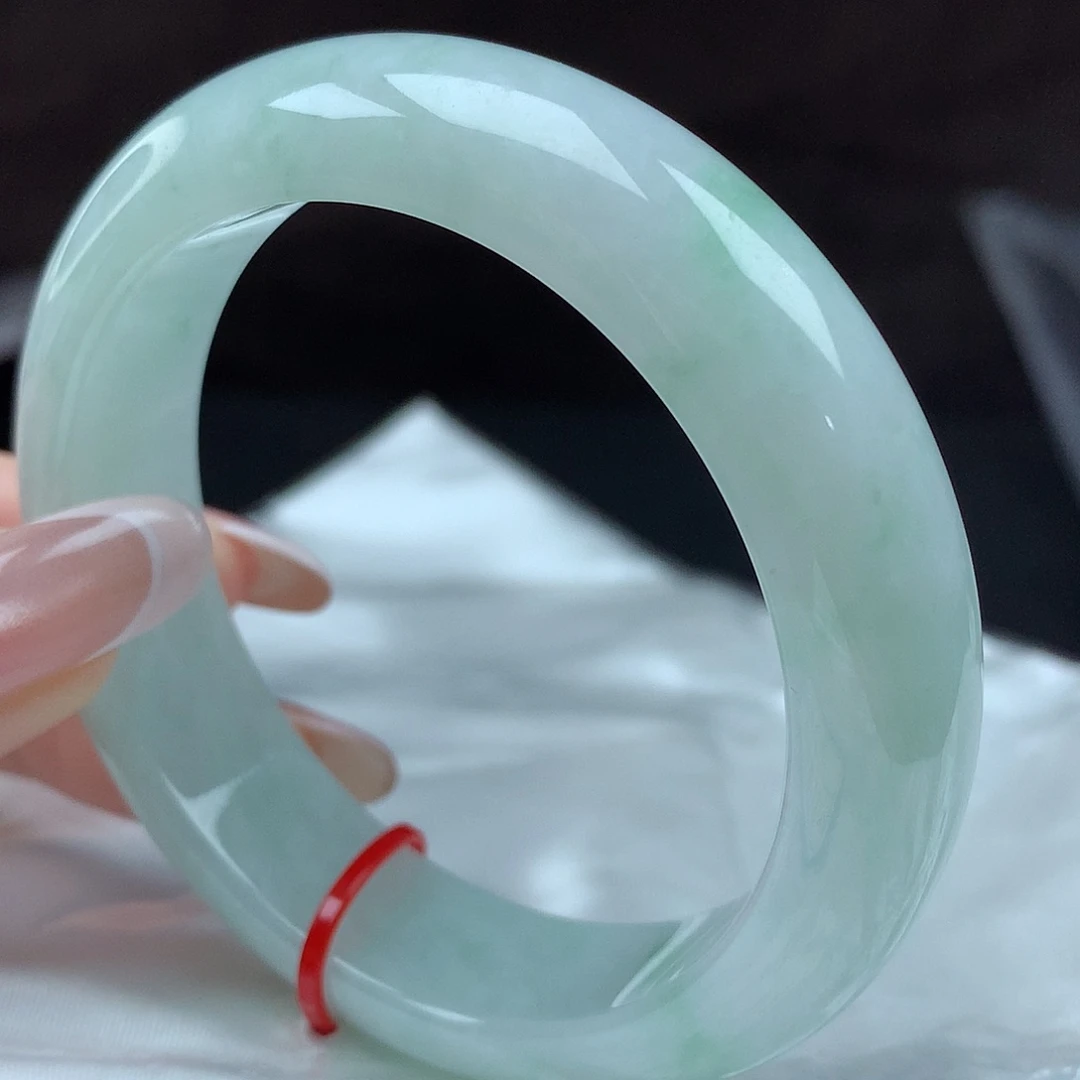 翡翠手镯未镶嵌0101，