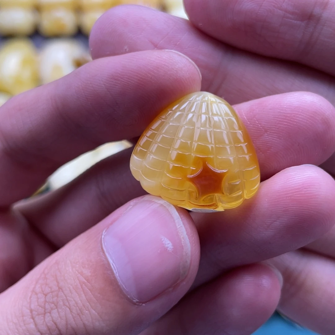 琥珀未镶嵌裸石蜜蜡