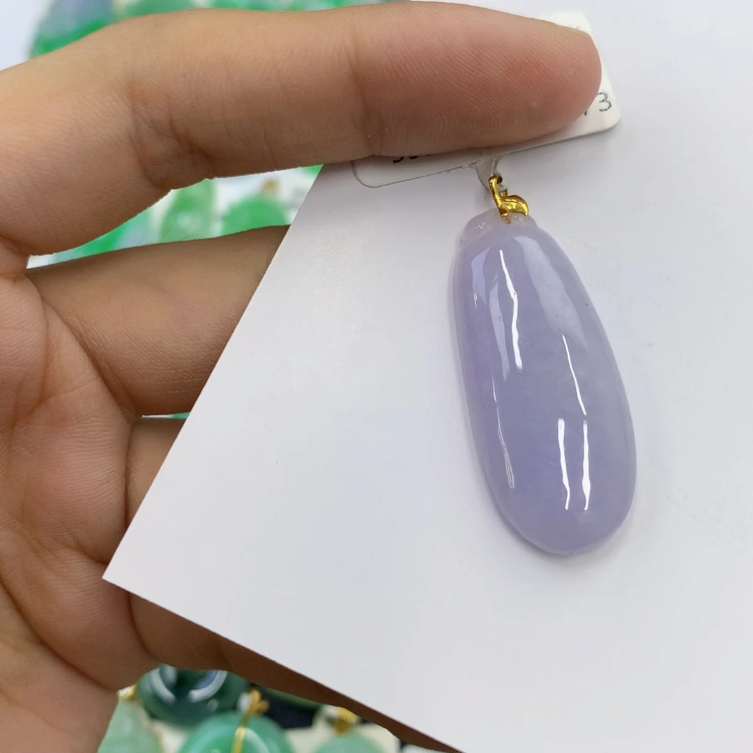 翡翠18K金镶嵌颈饰翡翠