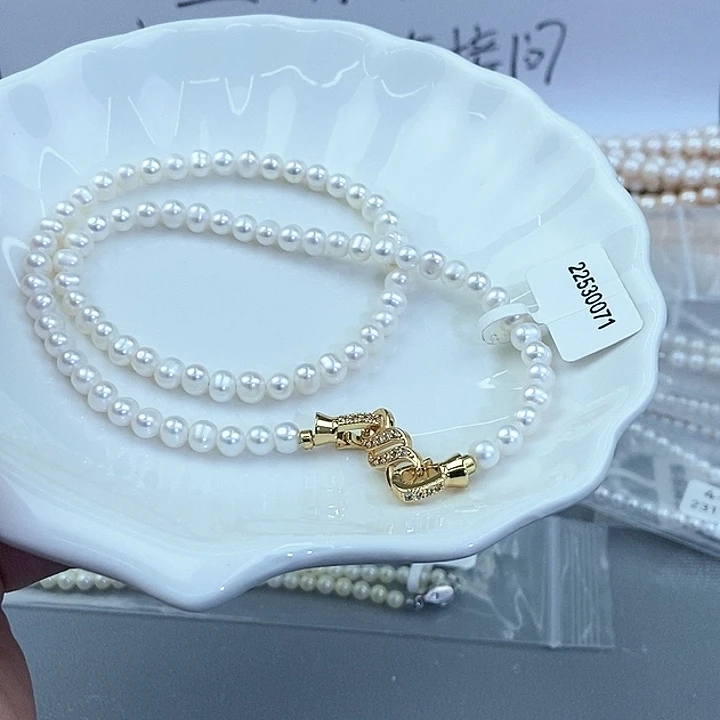 颈饰未镶嵌淡水珍珠