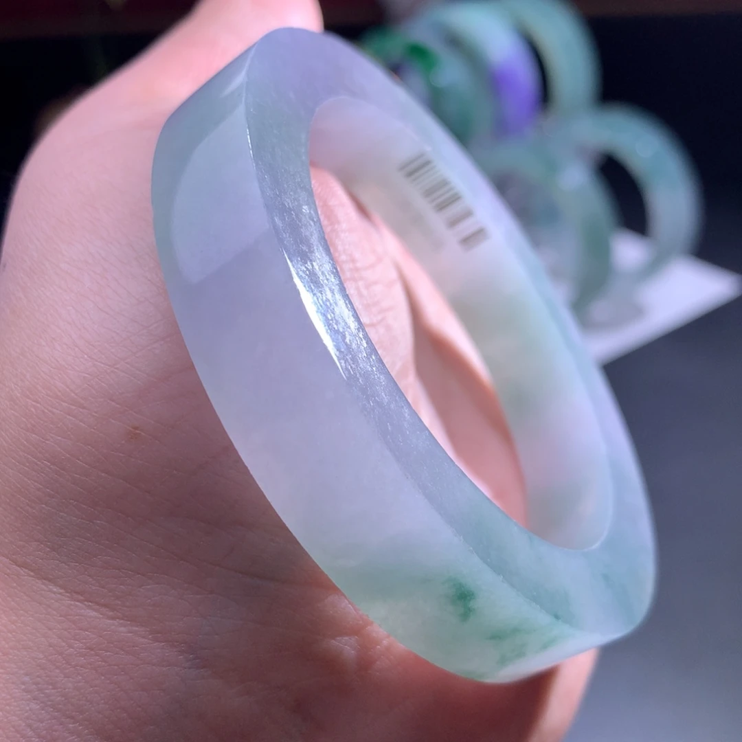 未镶嵌翡翠手镯定制翡翠
