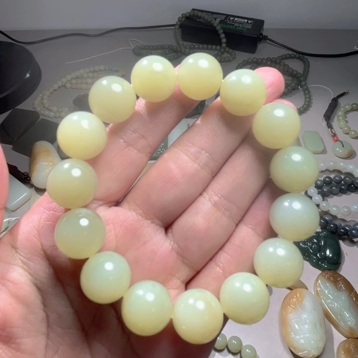 和田玉（糖玉）未镶嵌珠宝半成品