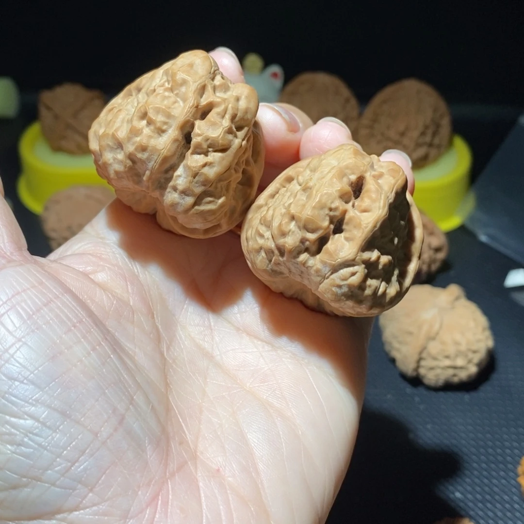大***宸把件文玩核桃蛤蟆