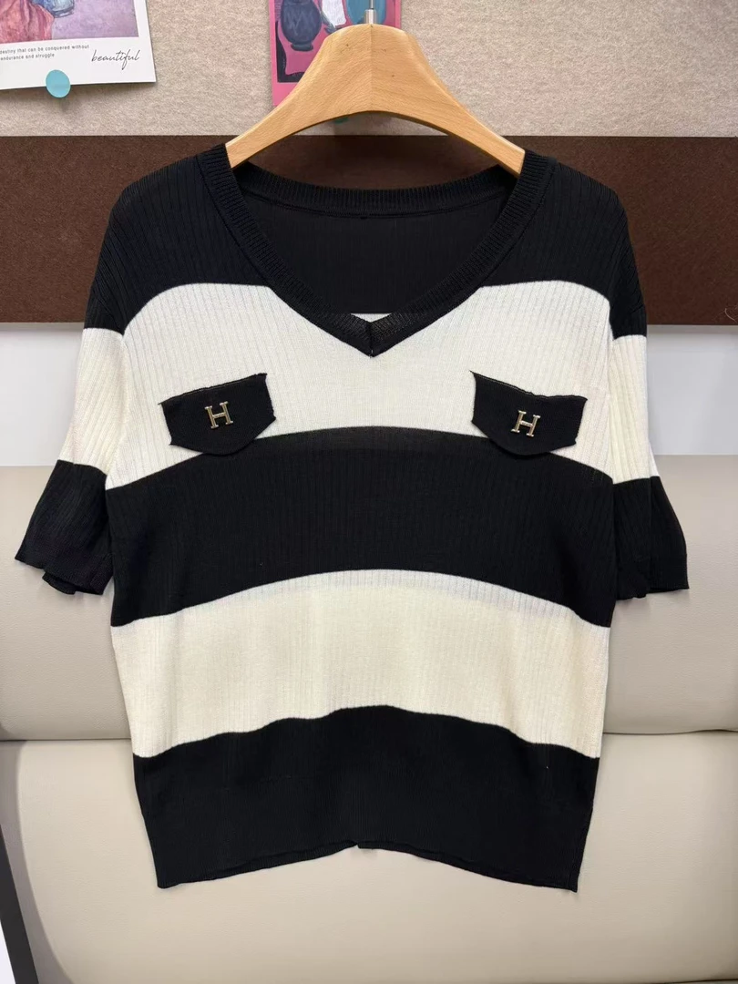 A1069 [拼色条纹短袖]夏季百搭舒适巨好穿 V领条纹撞色短袖上衣