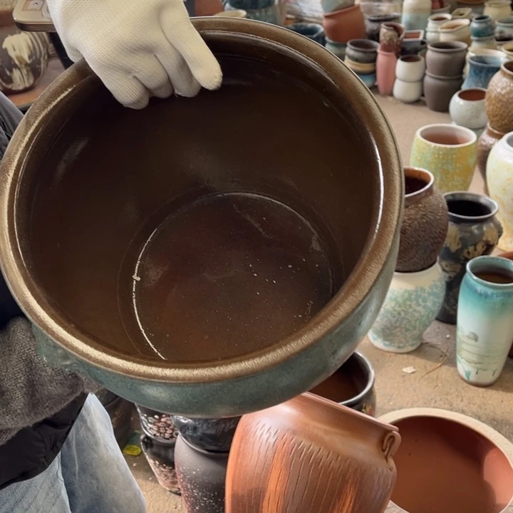 无孔 高21 口29。