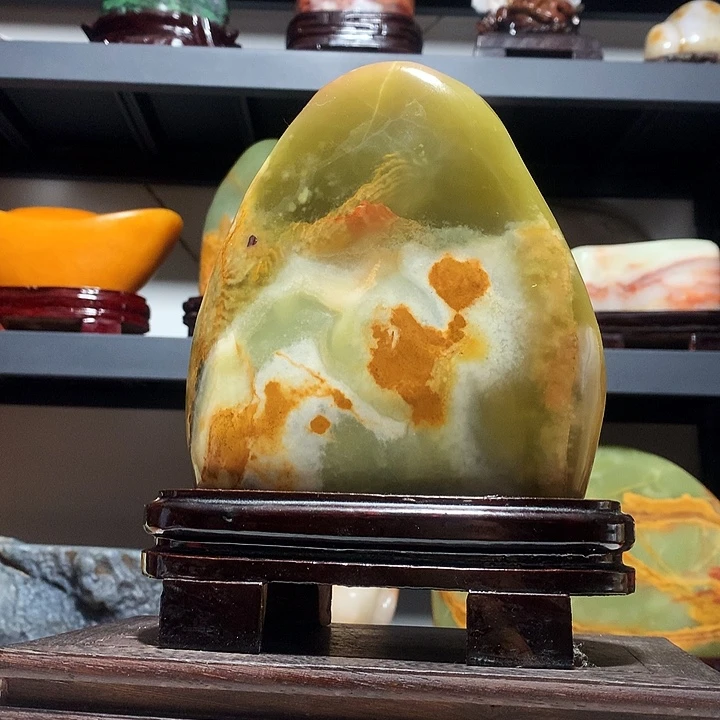 石材宽18厘米高23厘米