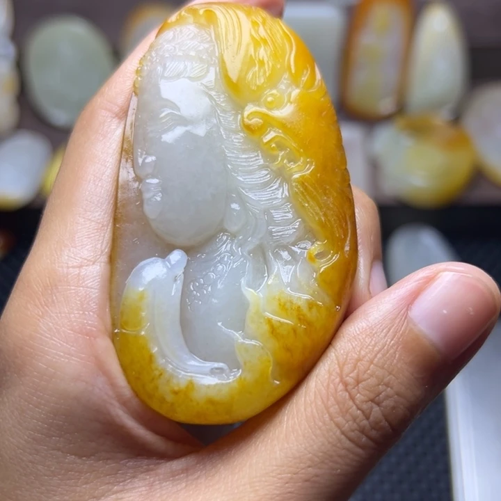 和田玉未镶嵌颈饰