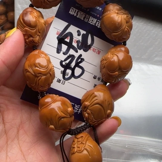 吊坠橄榄核橄榄雕刻工艺品