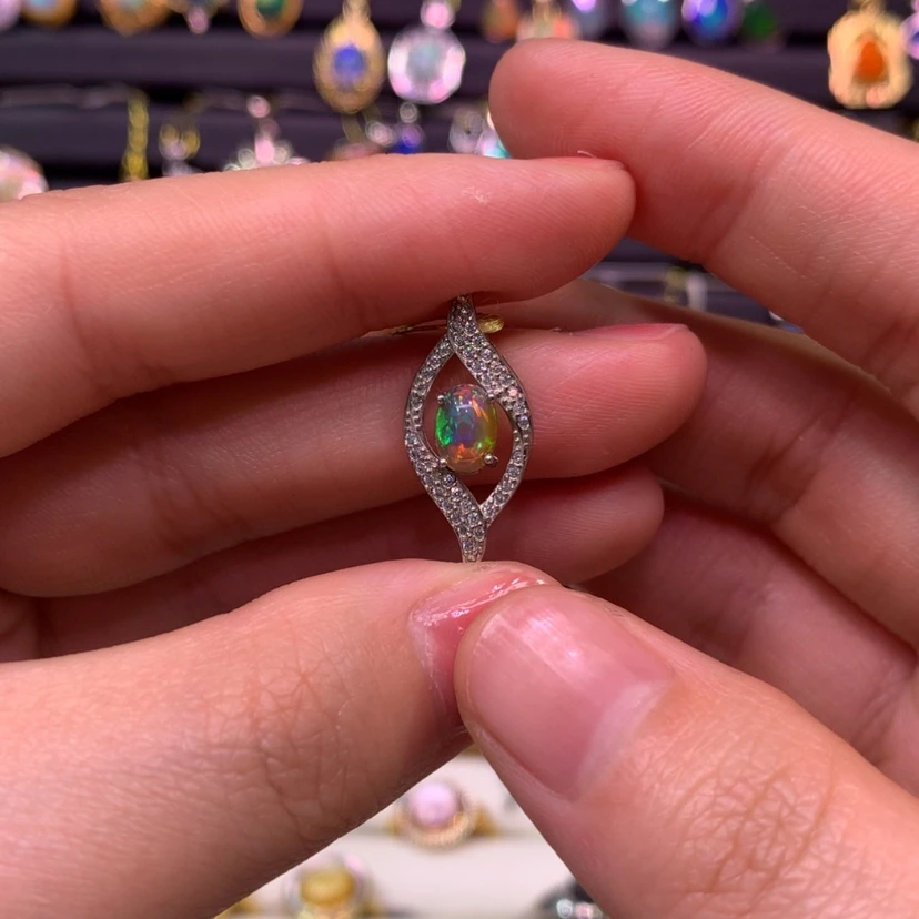 【闪购商品】欧泊吊坠款式银S925镶嵌S****u