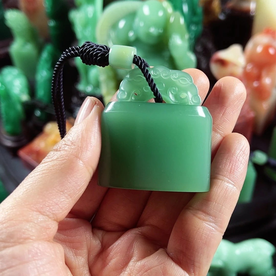 四川石玉*哥名贵石材梅子青