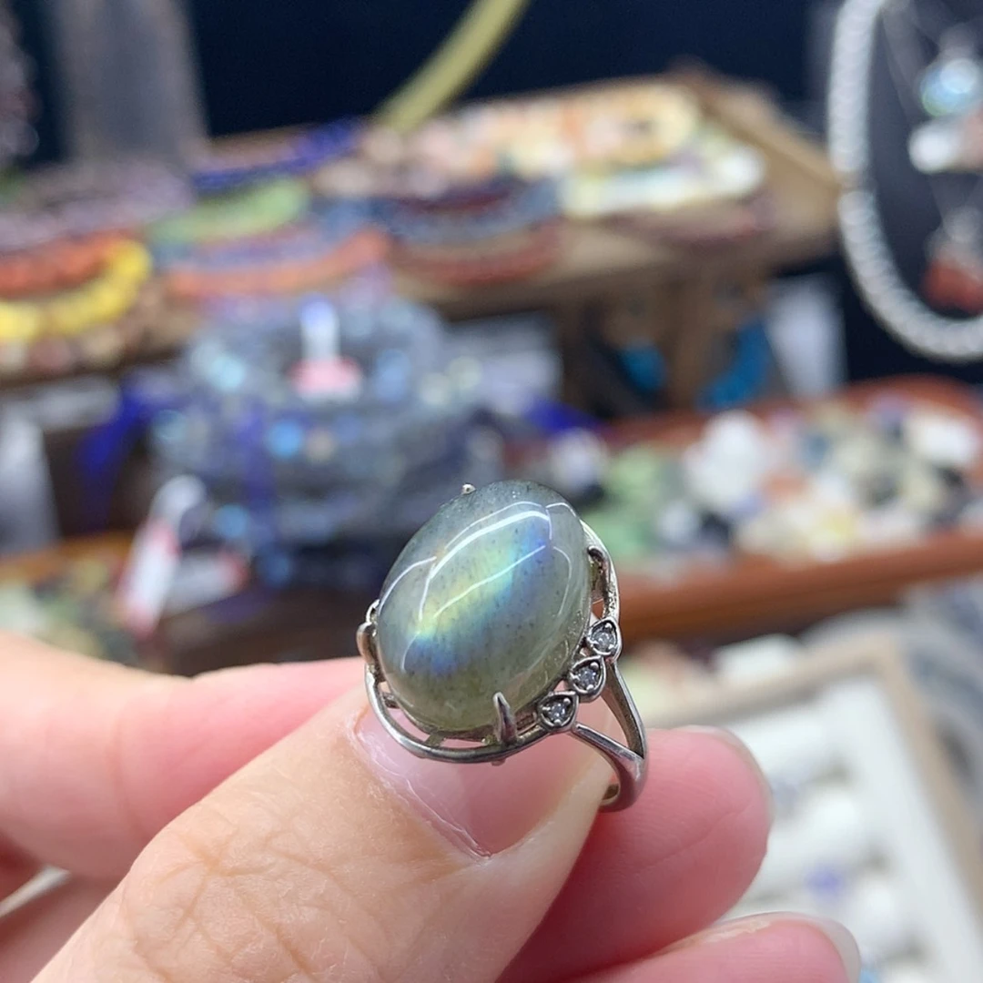 【闪购商品】拉长石戒指银S925镶嵌一***花戒指