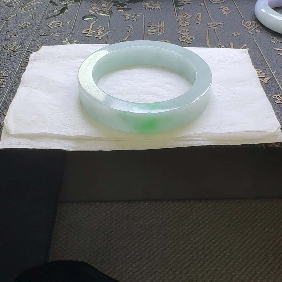未镶嵌翡翠手镯定制翡翠