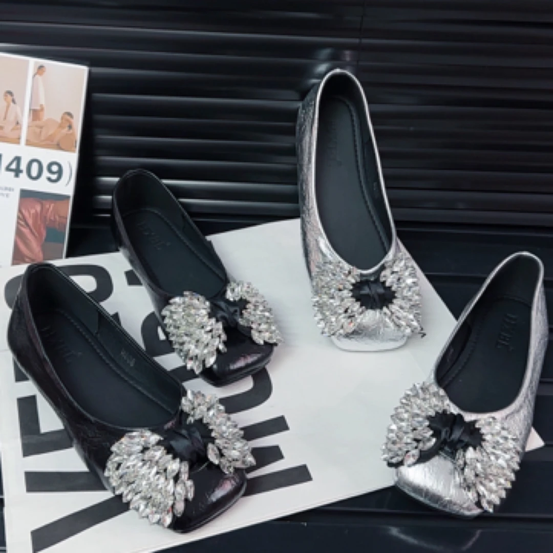 时尚百搭浅口低跟舒适软底金属蝴蝶钻方头豆豆鞋