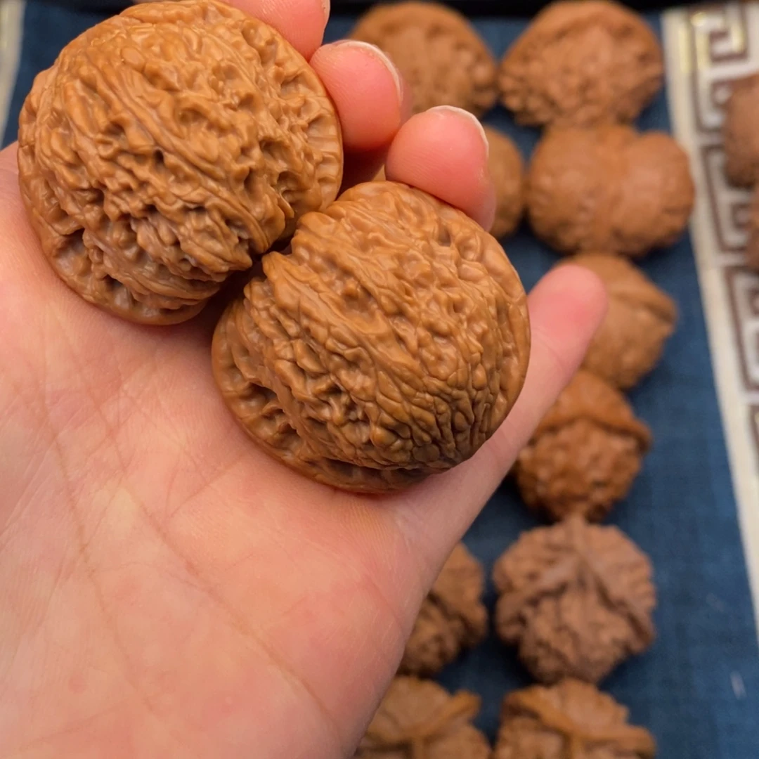 把件文玩核桃37球行绣球