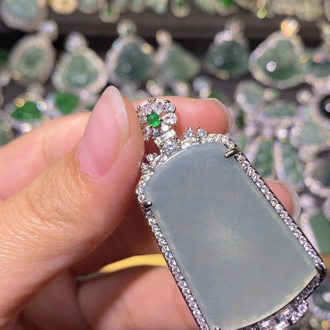 翡翠未镶嵌颈饰天然