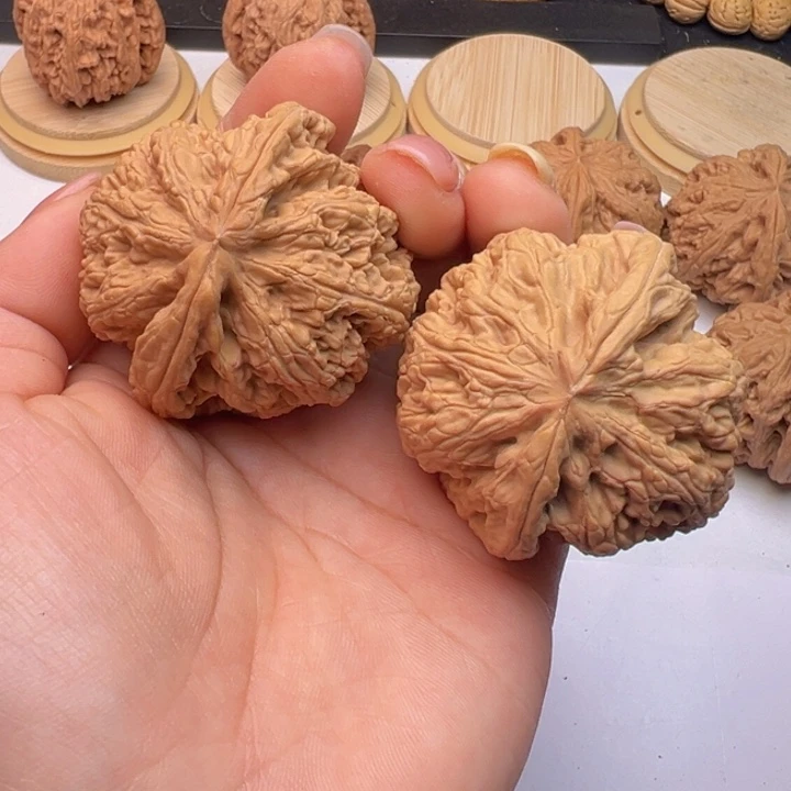 文玩核桃把件粗筋45全品