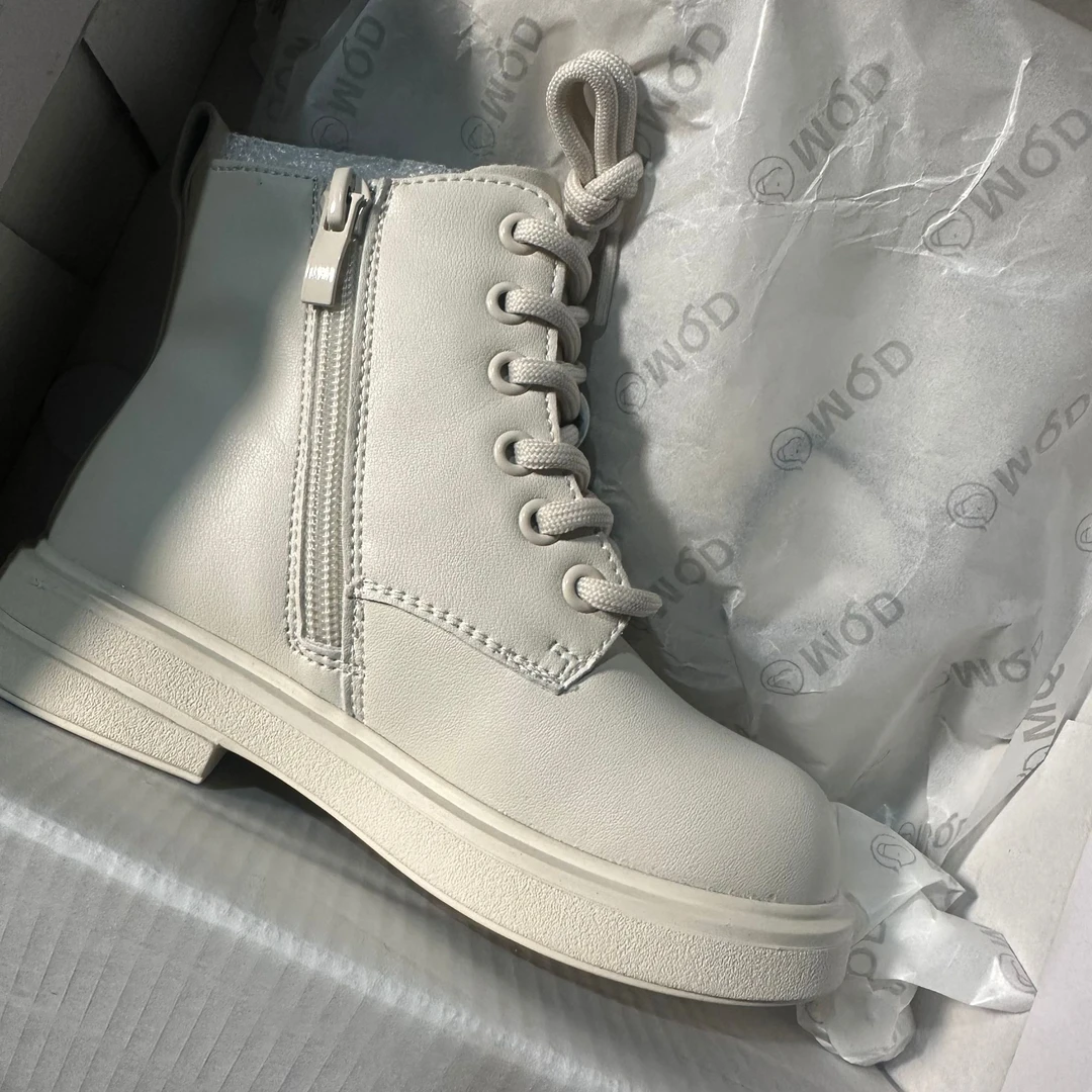 【26-37码】儿童百搭休闲软底防滑舒适春秋简约休闲马丁靴 D012