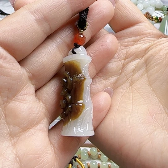 和田玉颈饰未镶嵌