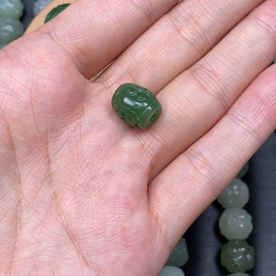 快***）和田玉未镶嵌颈饰