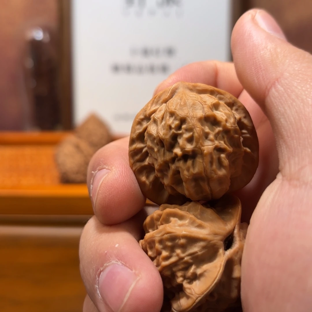就***爽文玩核桃吊坠瓷娃娃Q5933
