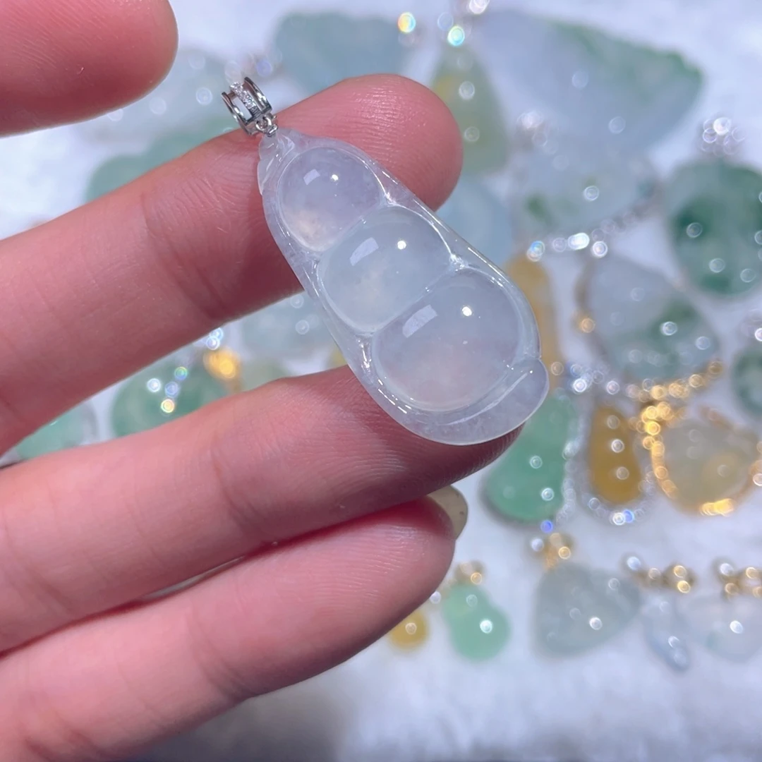 翡翠18K金镶嵌颈饰翡翠