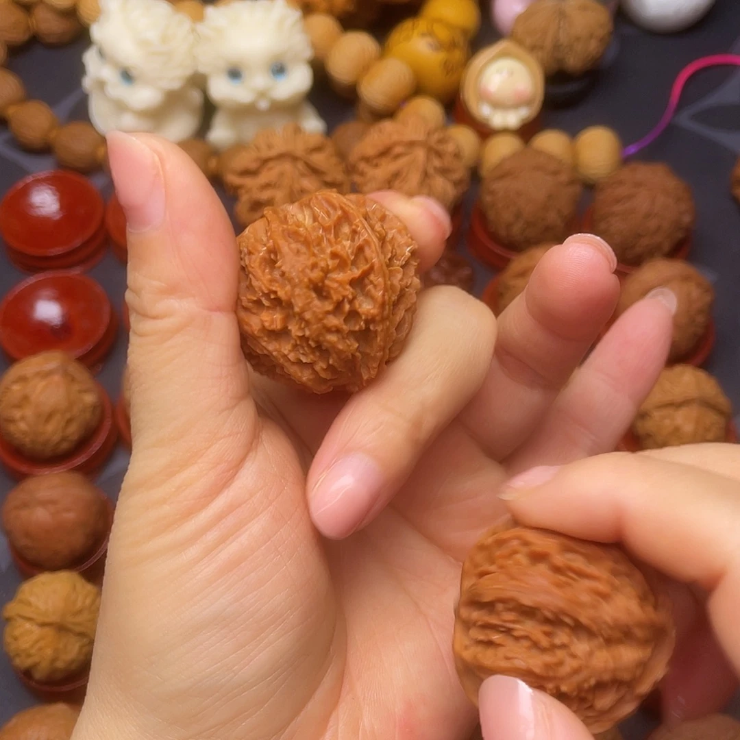 冷***°文玩核桃把件满天星