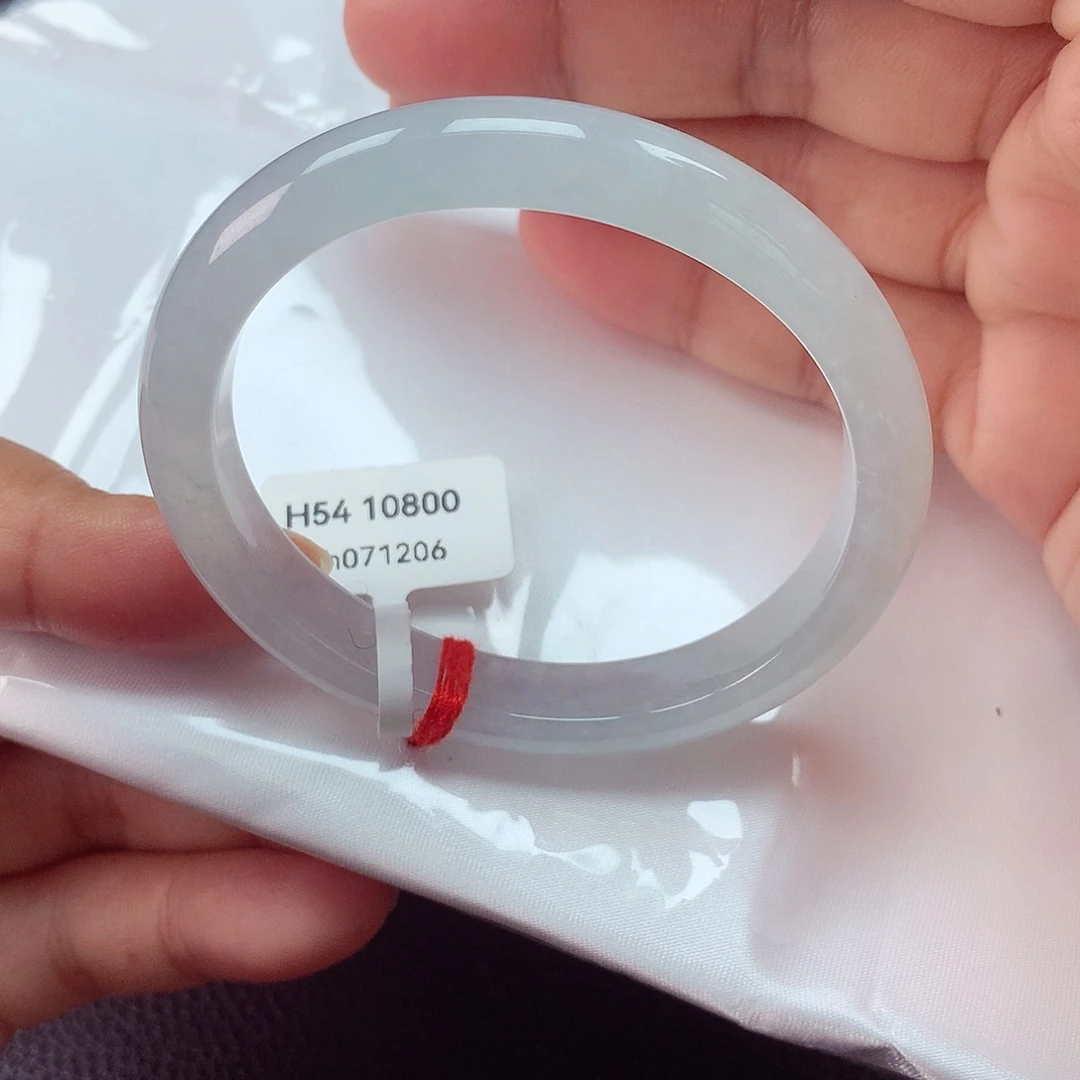 翡翠手镯（贵妃镯）未镶嵌天然缅甸A货翡翠手镯