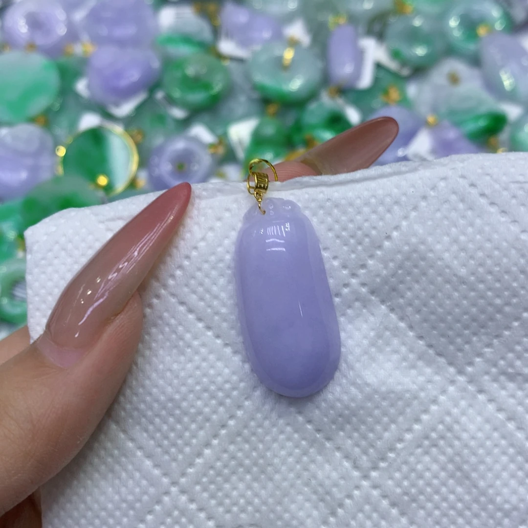 翡翠18K金镶嵌颈饰1111111111