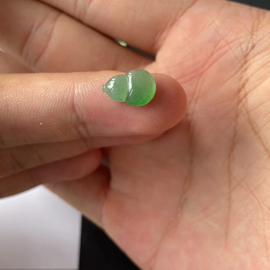 小***作翡翠挂件未镶嵌翡翠珠宝翡翠珠宝