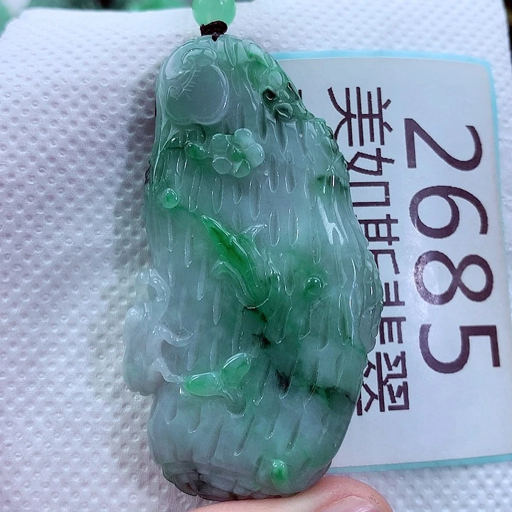 吊坠(不含链)未镶嵌翡翠