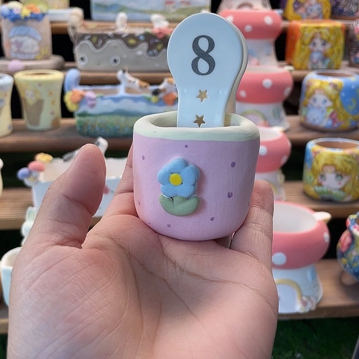 琳***裴8…….手工手绘花盆