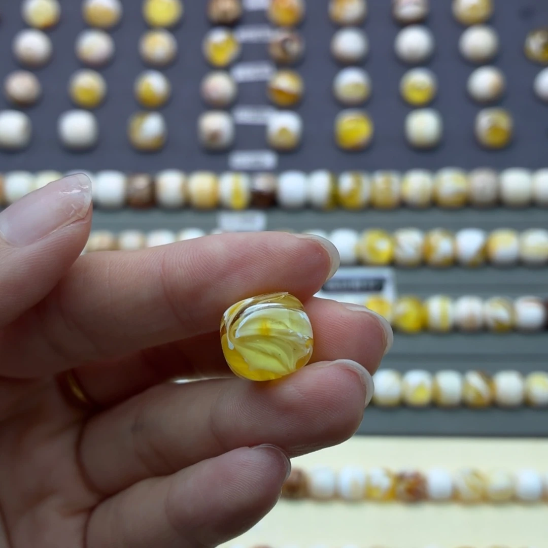 小***ฅ琥珀未镶嵌裸石蜜蜡