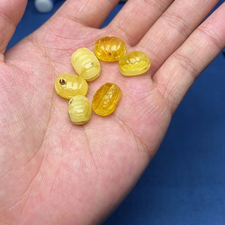 琥珀未镶嵌珠宝奇石