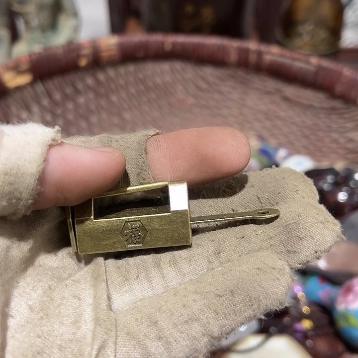 用***士羽毛我也不知道我在想什么了我