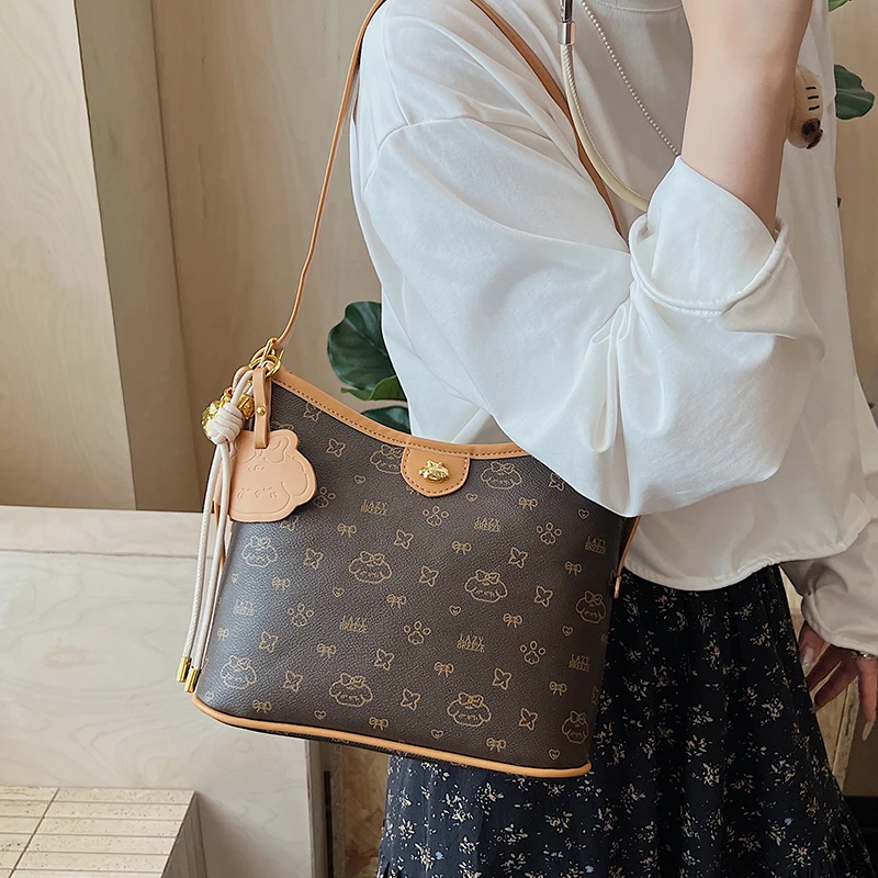 大容量女士复古托特包包2025新款高级感时尚老花通勤包单肩斜挎包