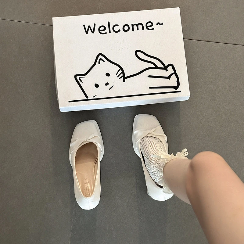 法式方头扭结浅口单鞋女2026春季浅口单鞋厚底温柔风配裙子高跟鞋