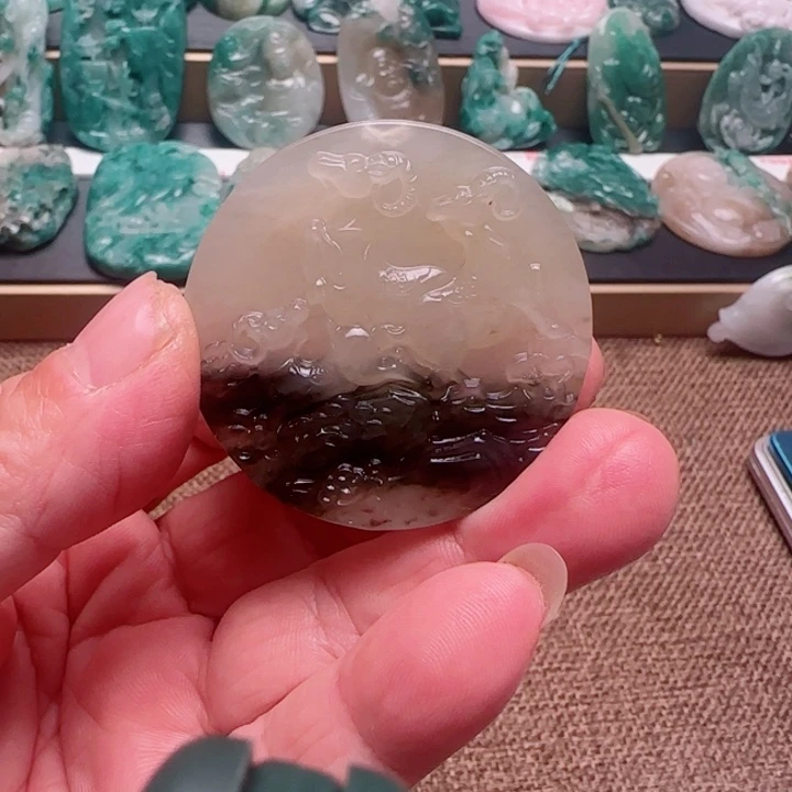 独山玉未镶嵌颈饰