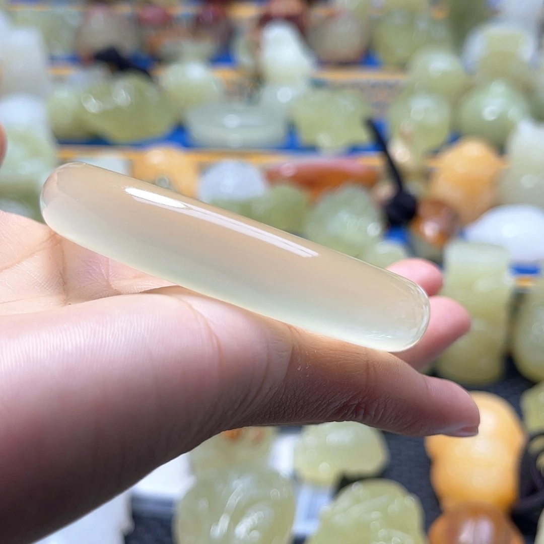性****新疆昆仑山脉山料