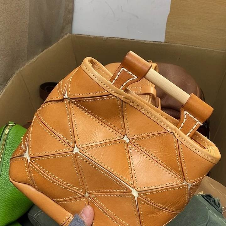 头层牛皮瑕疵单肩包