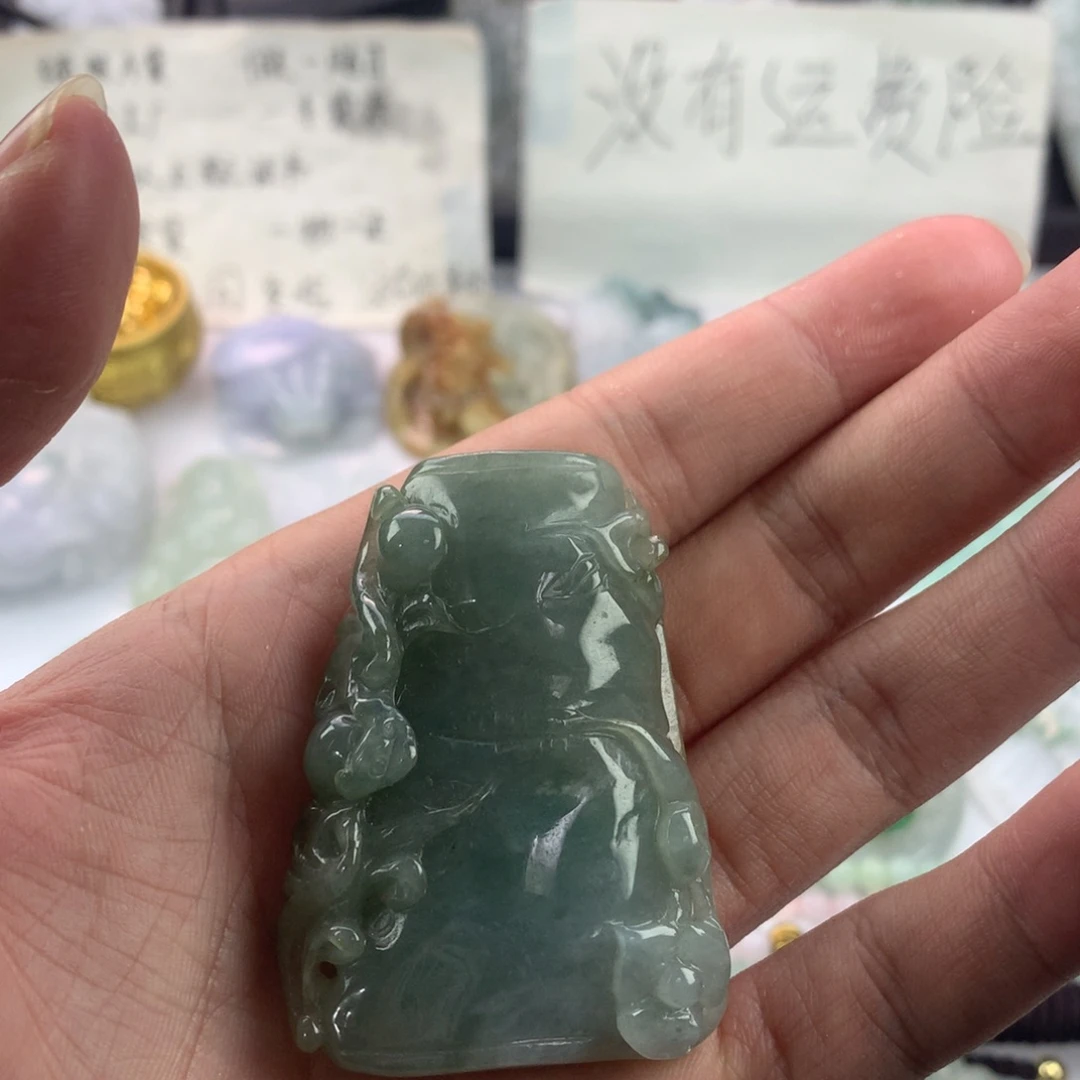 翡翠颈饰未镶嵌－