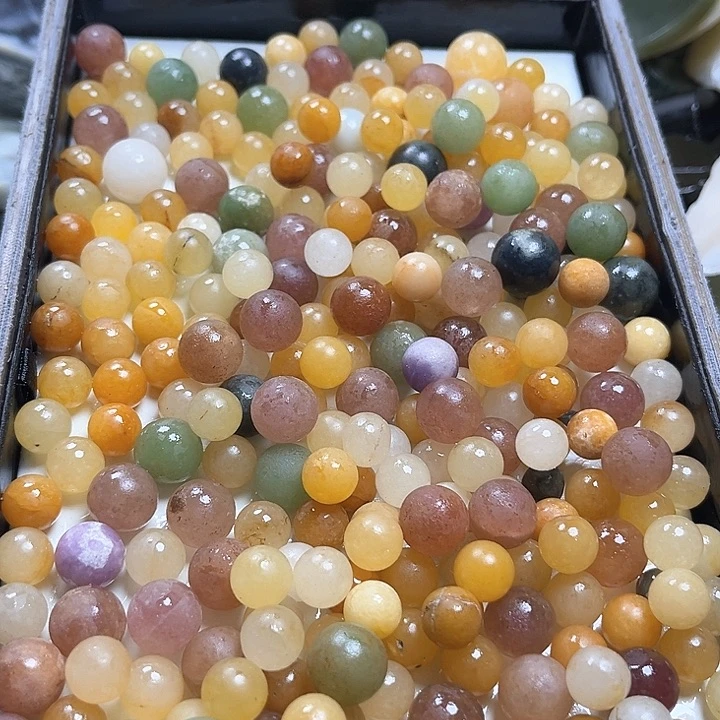 和田玉（糖玉）和田玉边角料9K金镶嵌用****界