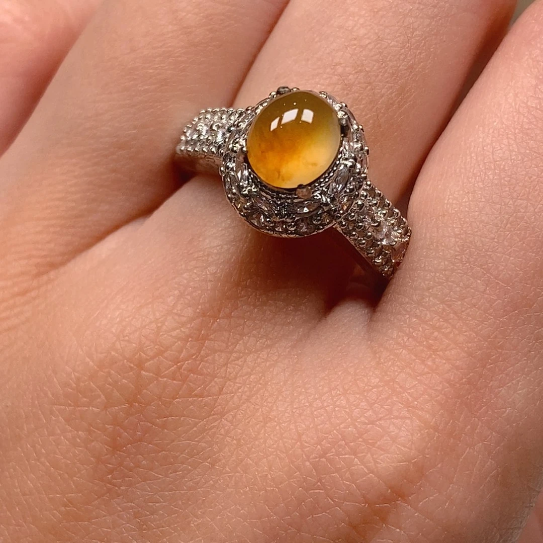 翡翠戒指未镶嵌冰黄