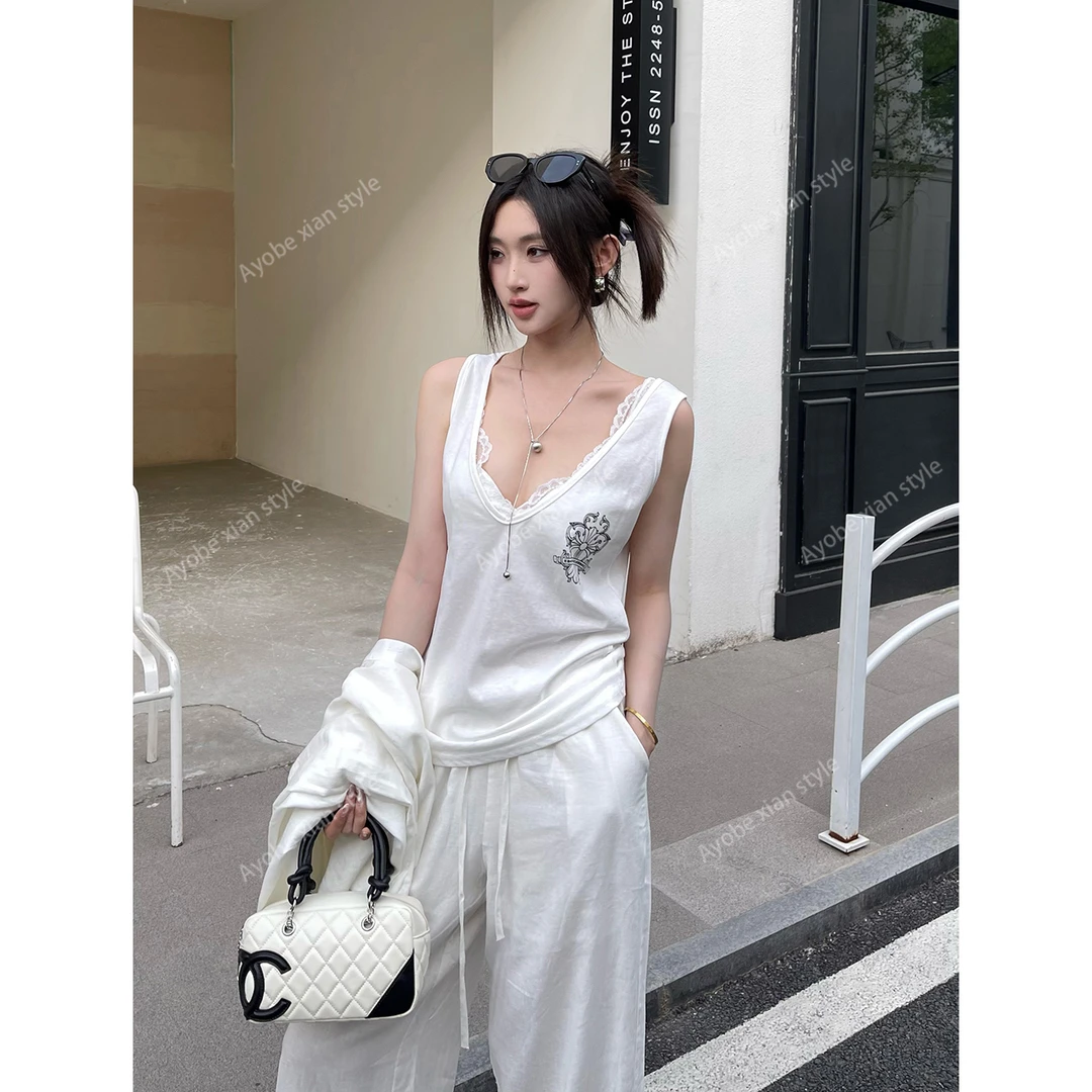 【Ayobe】纸飞机~美式辣妹V领印花小众设计背心夏宽松显瘦上衣韩版