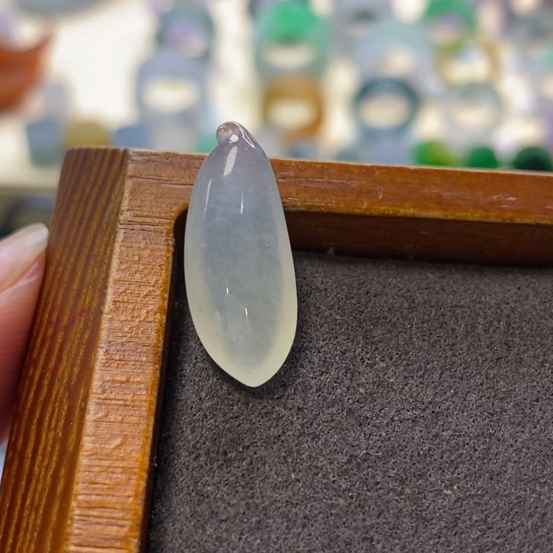 定制翡翠未镶嵌翡翠吊坠