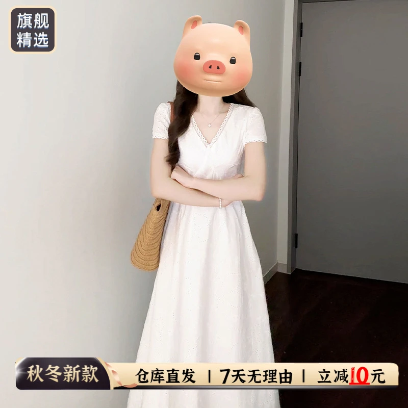 法式高级感白色V领连衣裙子女2025夏季新款气质绝美独特掐腰长裙