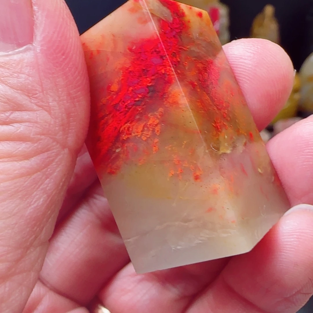 昌化石昌化鸡血石